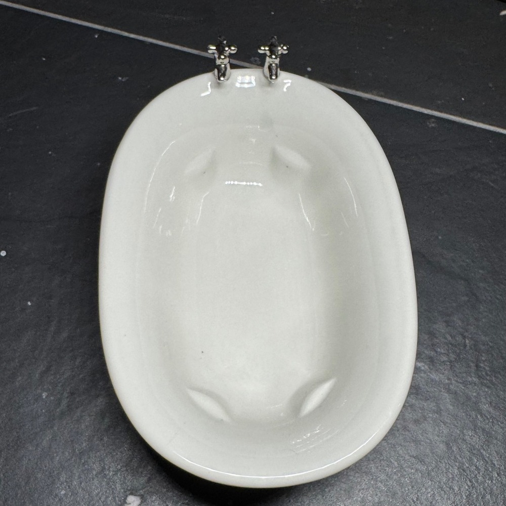 VTG Department 56 White Glazed Ceramic Clawfoot Bathtub Soap Dish Trinket Tray